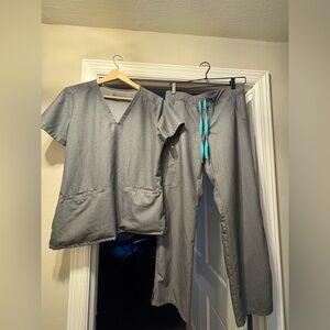 Grey Figs Scrubs Set in Graphite